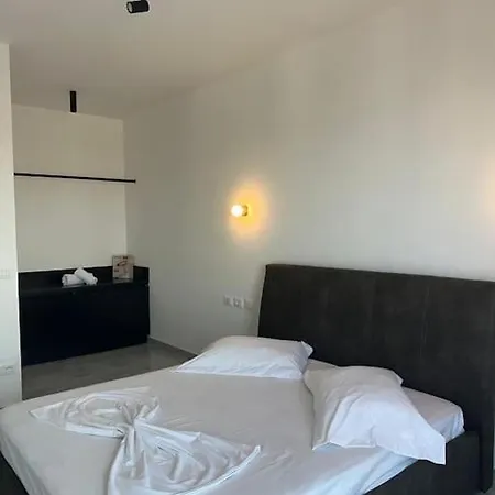 Appartement Chic Garden Tirana